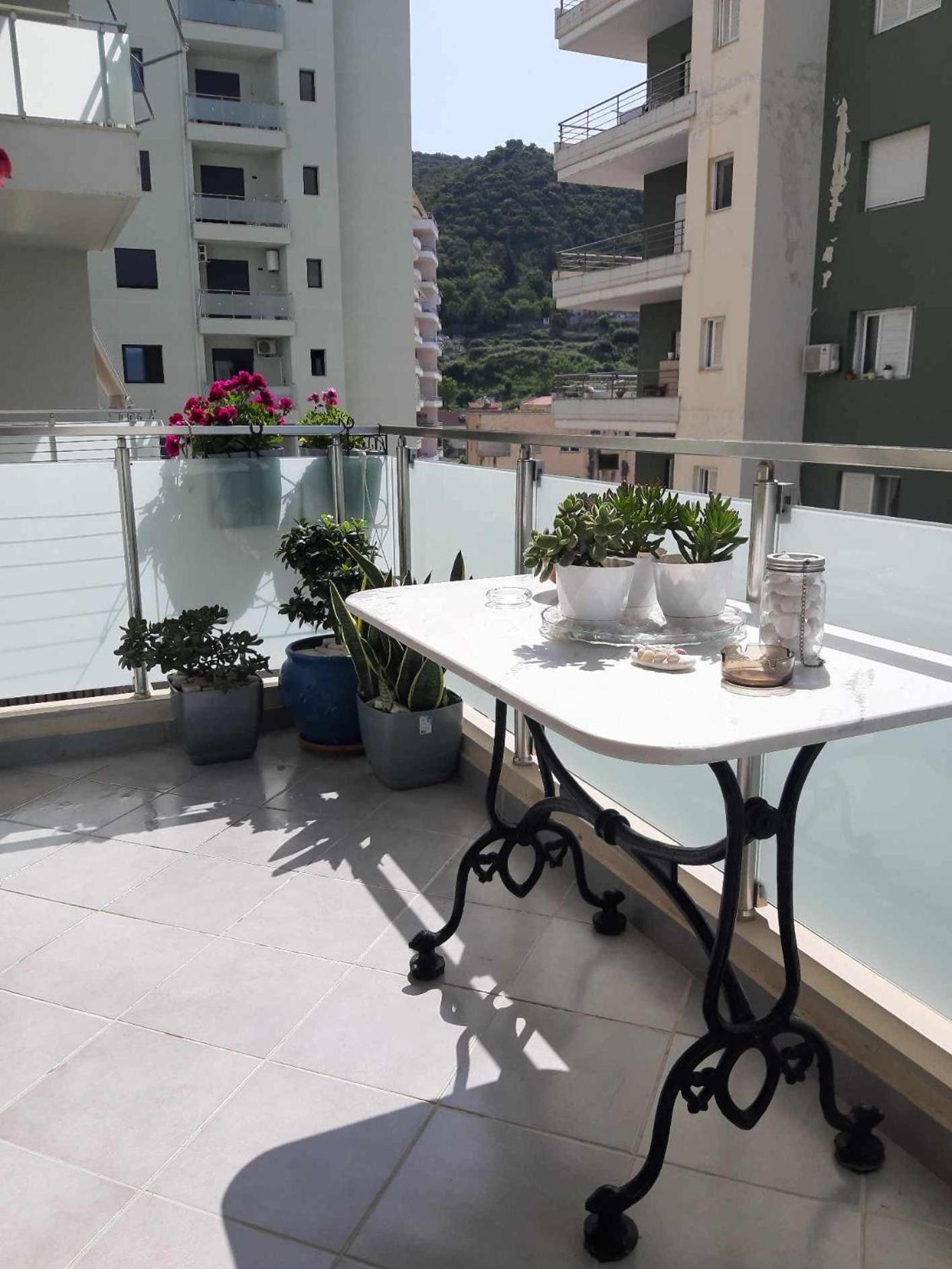 Modern Spacious 1 Bedroom Flat Next To The Beach Влёра Экстерьер фото